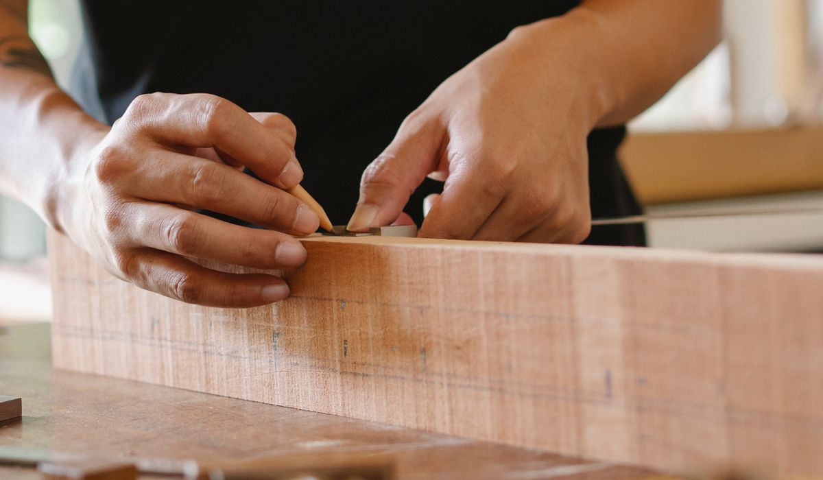 Choosing and Using Wood Filler for Repairs