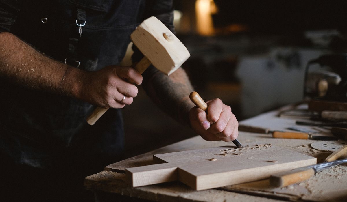 How to Build a Sturdy Workbench for Tight Spaces